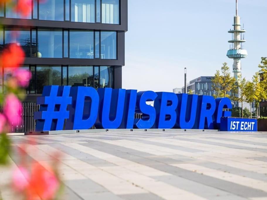 - Nice New York Apartment In The Heart Of Duisburg - Betten & Sofa - 5 Mins Central Station Hbf - Big Tv & Wifi - 외부 사진